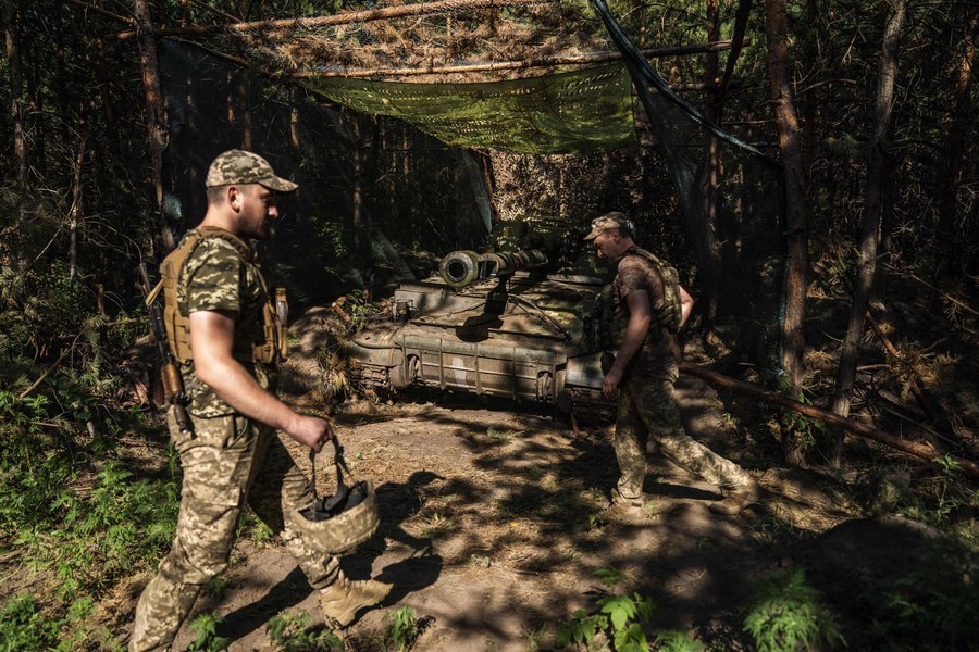 Cum a reușit Rusia să avanseze pe frontul de est, în viziunea militarilor ucraineni din prima linie: „Sunt pe punctul de a captura regiunea Donețk”