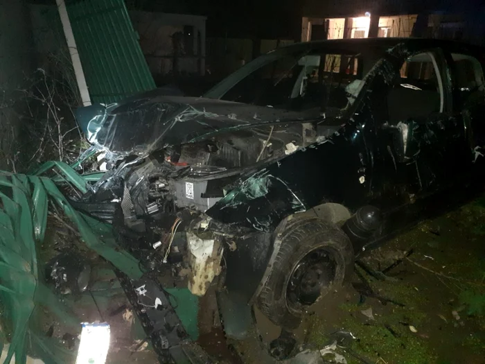 Accidentul s-a produs în oraşul Balş, autorităţile fiind sesizate prin 112 FOTOGRAFII: martor