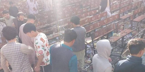Atac sinucigas in Kabul FOTO Twitter jpg