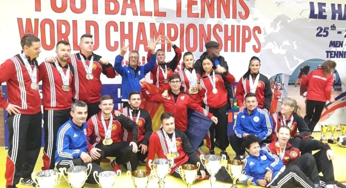 
    Românii au impresionat la competiţia din NormandiaFoto Click!  