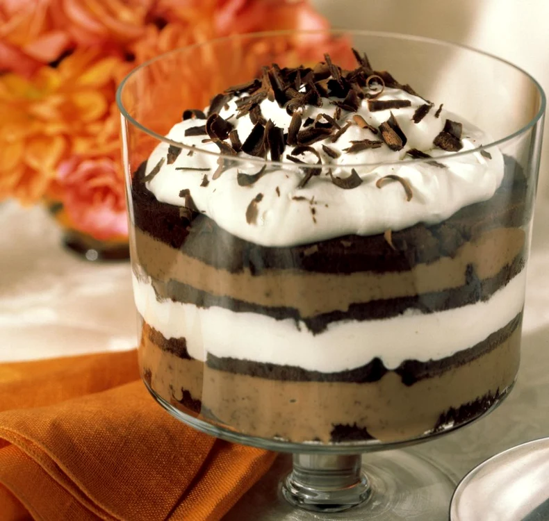 desert cu crema de vanilie si de ciocolata jpeg