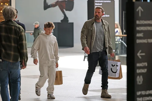 Ben Affleck alături de fiul său, Profimedia