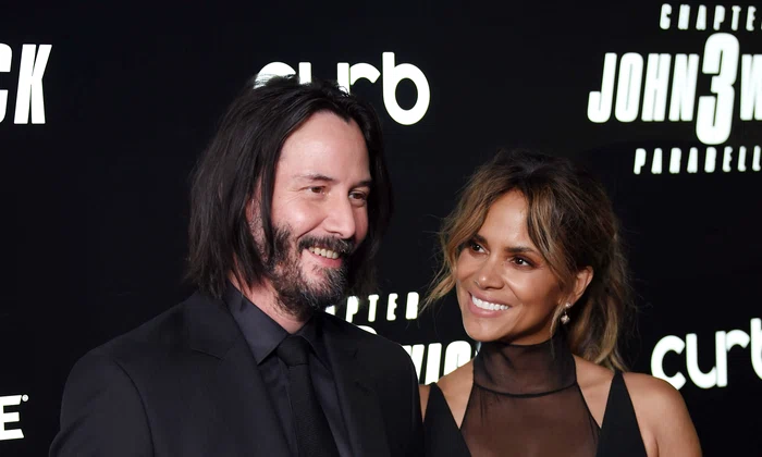 1 keanu reeves and halle berry 1 gettyimages 1142472605 jpg jpeg