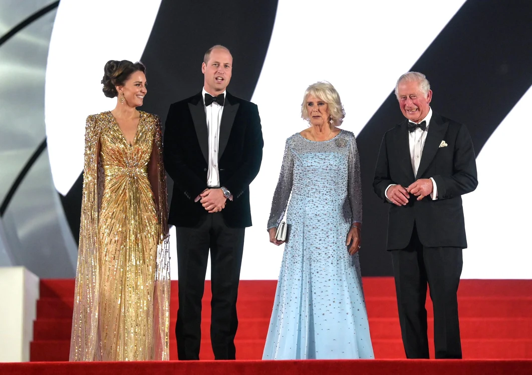 4.000 de dolari costă rochia purtată de Kate MiddletonFoto: Getty Images