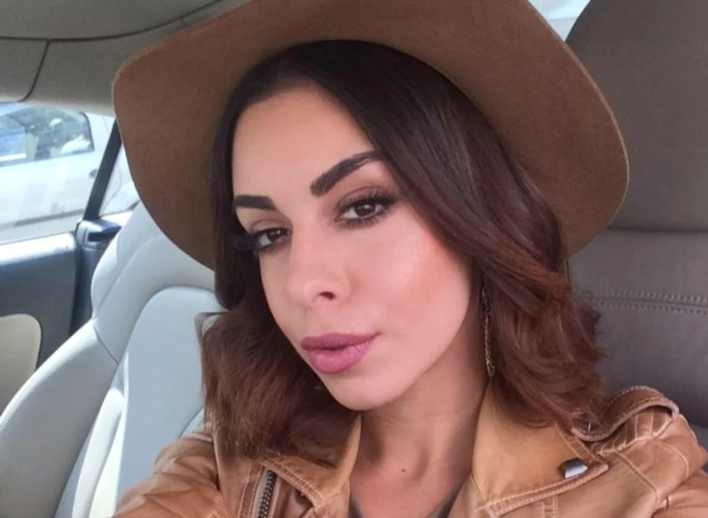 
    Natalia Mateuţ şi-a pus proteze de 300 de mililitrifoto: arhiva personală  