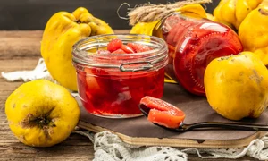 Dulceata de gutui  Sursa foto shutterstock 2064324314 jpg