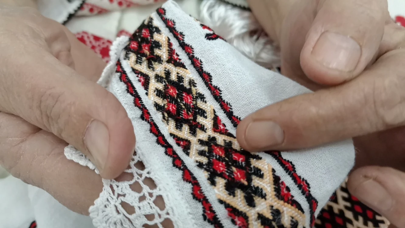 ia cusută de olga filip pentru ileana ciuculete - foto alina mitran