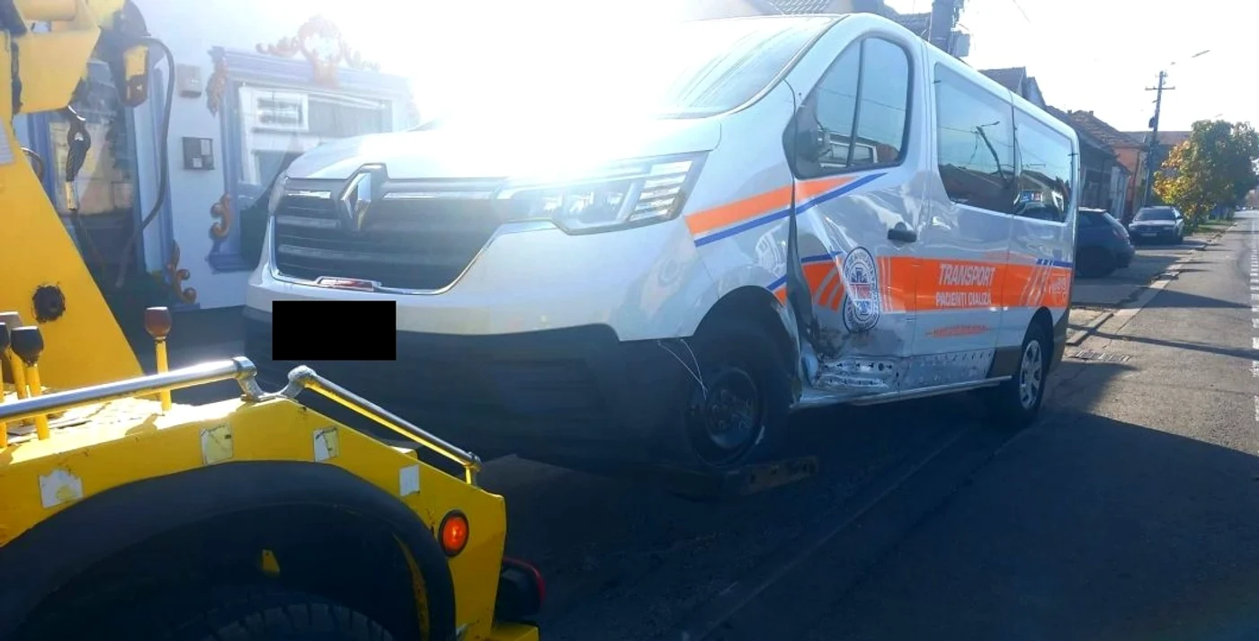 Șofer de ambulanţă privată prins beat Foto: Special Arad