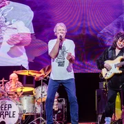 Ritchie Blackmore pe scena alaturi de Deep Purple FOTO X jpg