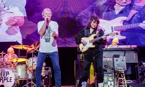 Ritchie Blackmore pe scena alaturi de Deep Purple FOTO X jpg