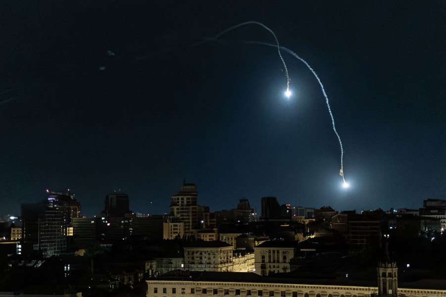 LIVE TEXT | Război în Ucraina. Care este explicația rutelor „ciudate” ale rachetelor rusești: și-a schimbat Moscova tactica?