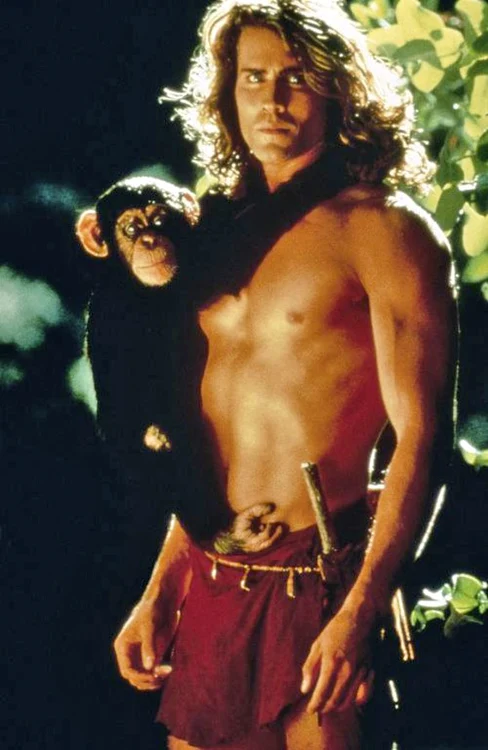 
    Joe Lara l-a interpretat pe Tarzan în pelicula „Tarzan in Manhattan” din 1989, dar și în serialul „Tarzan: The Epic Adventures”, 1996 -1997Sursă foto: joelara.com   