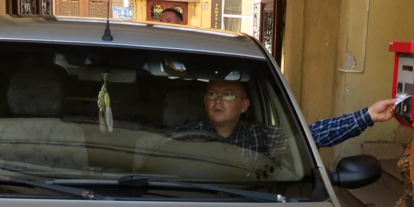 Parcare gratuită în curtea Primăriei