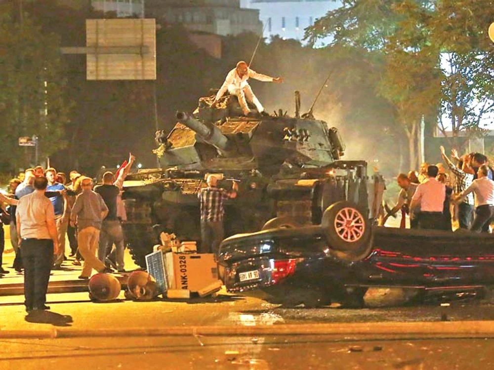 15 iulie, Ankara