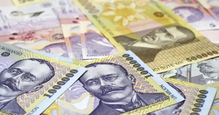 Statul a plătit dobânzi cu 0,24 puncte procentuale mai mari pentru a se împrumuta FOTO:Mediafax