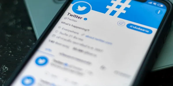 twitter telefon mobil foto shutterstock