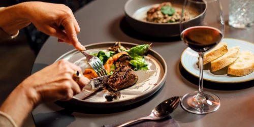 restaurant, foto shutterstock jpg