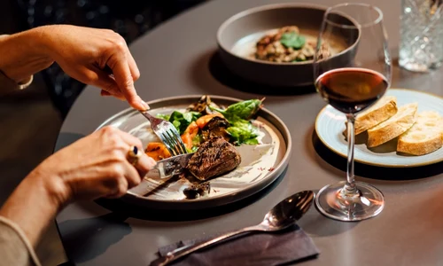 restaurant, foto shutterstock jpg