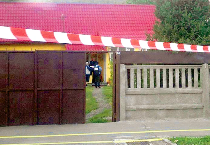 Proiectilul a trecut prin gardul de tablă