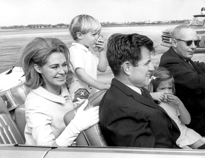 Joan Kennedy și Ted Kennedy   profimedia 0963706339 jpg
