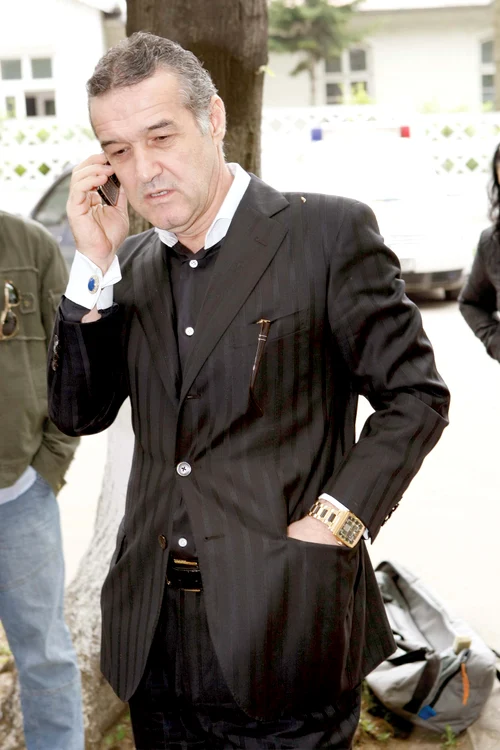 
    După şase ani de  inactivitate, oficialii  din  Ghencea au decis  să reînfiinţeze Steaua II,  echipa fiind înscrisă  în Liga a III-a   