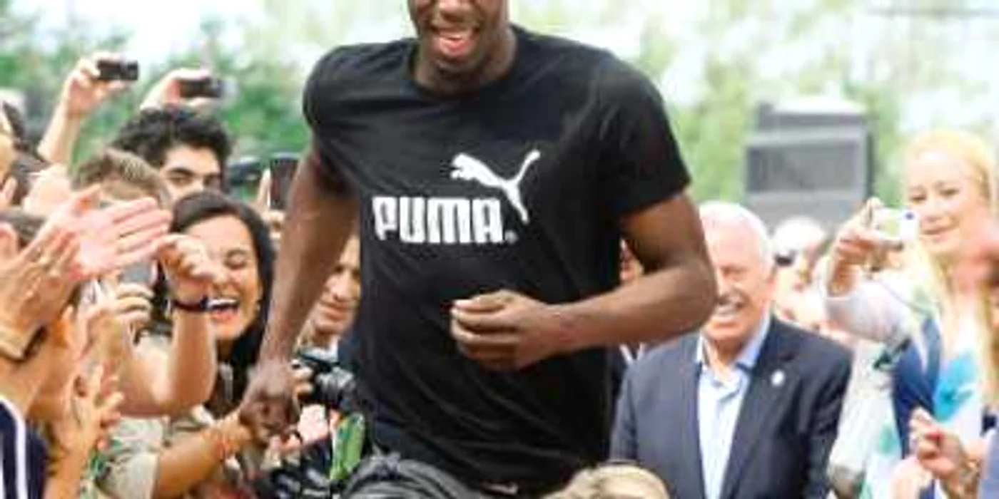 Usain Bolt s-a întrecut cu un puşti la Salonic