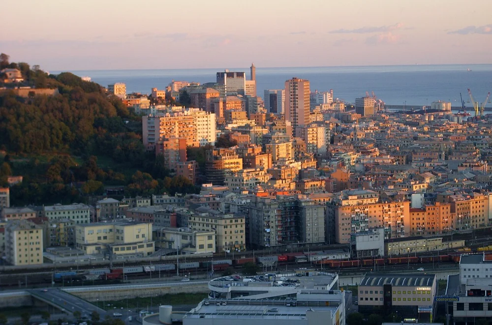 Prețurile locuințelor în Sampierdarena au stârnit dezbateri în România. Foto: Wikipedia