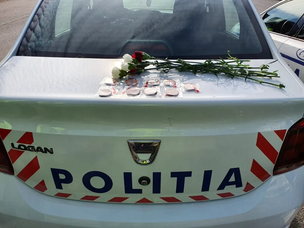 Florişi mărţioşoare pentru femei FOTO IPJ Călăraşi