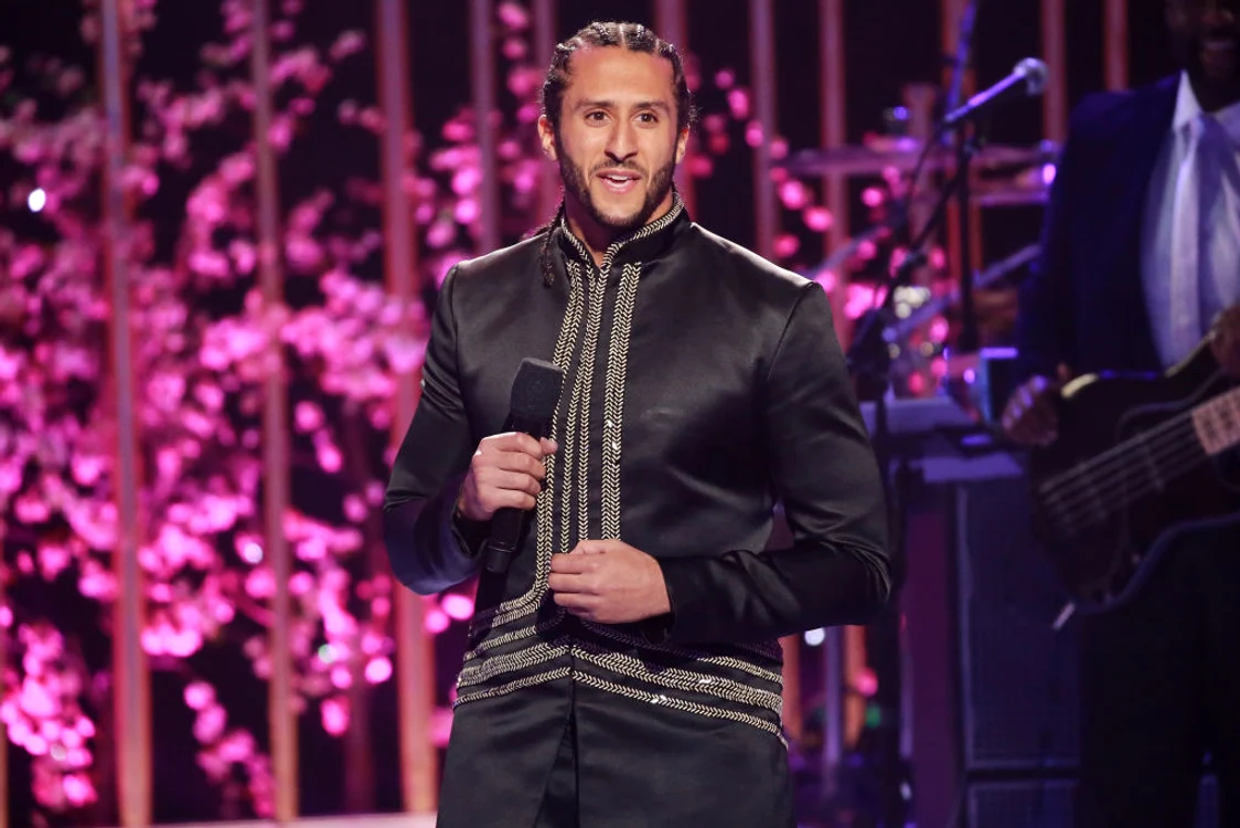 Jucătorul de fotbal american, Colin Kaepernick 