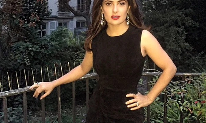 salma hayek png png