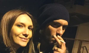 Radu nu poate renunța la fumat chiar dacă Adela este însărcinată jpeg