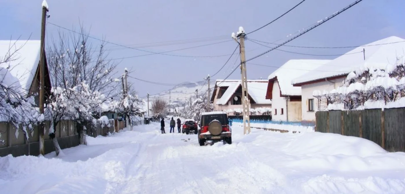 
    Persoanele salvate sunt în afara oricărui pericol. (Foto: Corina Macavei)  