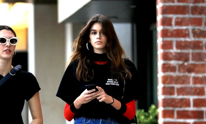 *EXCLUSIVE* Kaia Gerber shows off her long legs in Beverly Hills jpeg