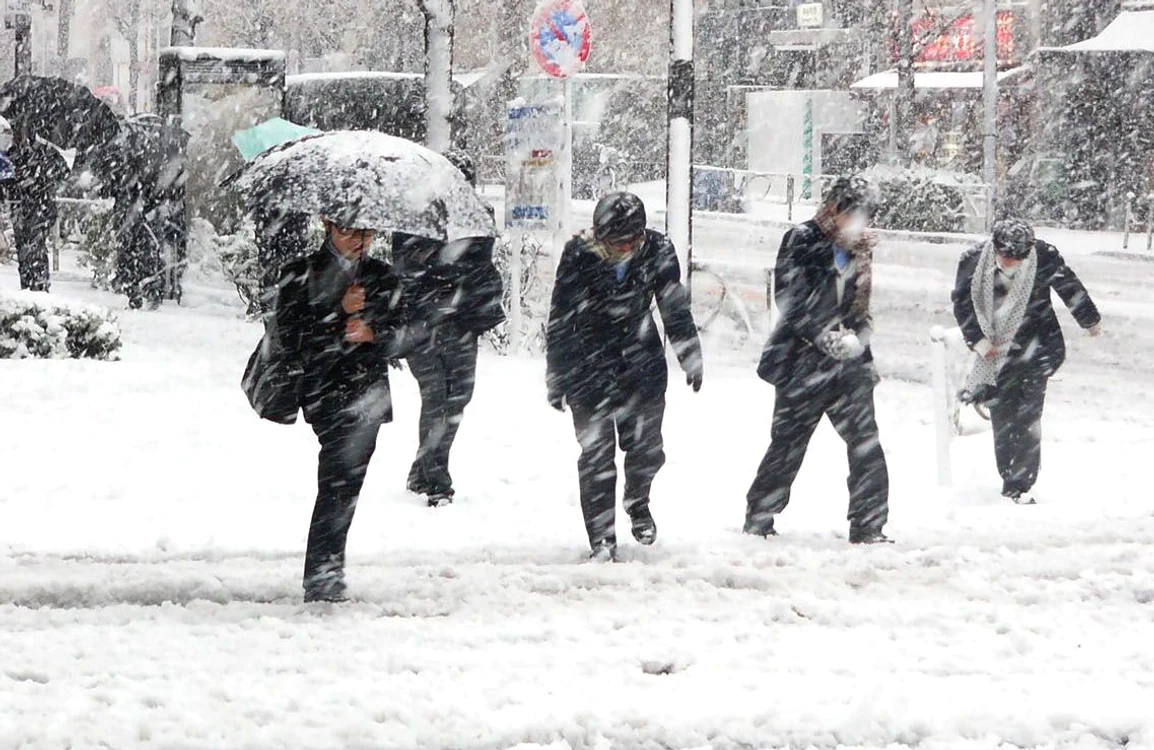 
    Meteorologii străini estimează că iarna 2018 va debuta cu ninsori încă din noiembrie   