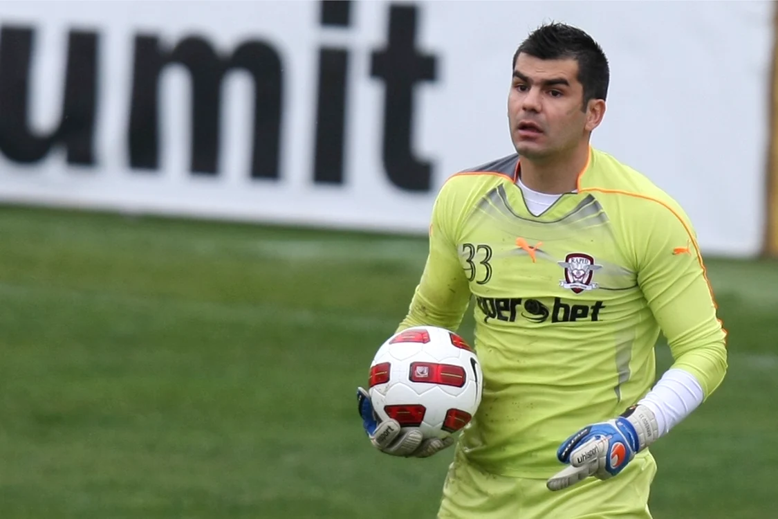 
    Mircea Bornescu are 34 de ani şi a jucat ultima dată la Petrolul Ploieşti  