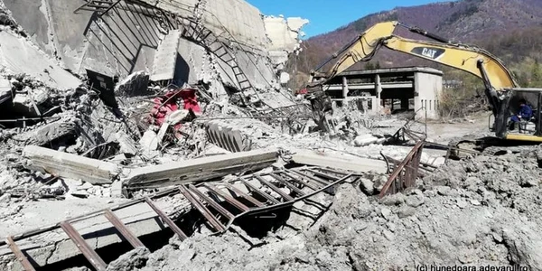 uricani foto isu hunedoara