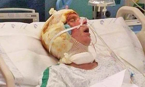 Bogdan, pe patul de spital jpeg