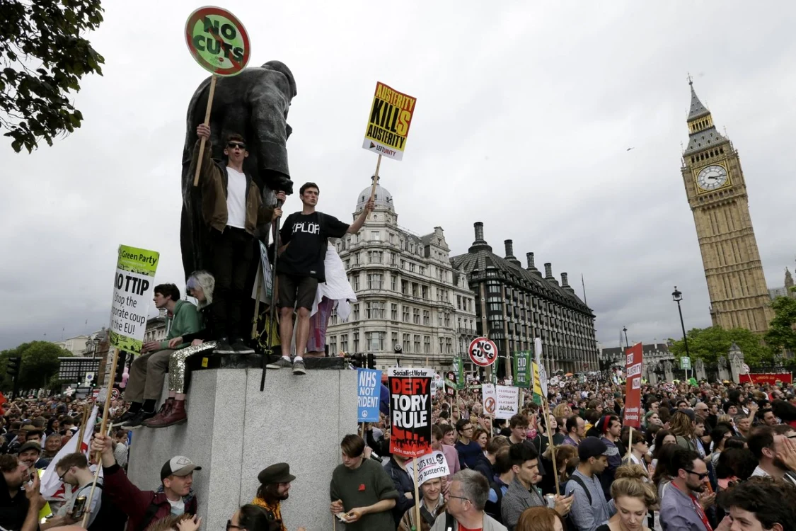Proteste în Londra față de măsurile de austeritate