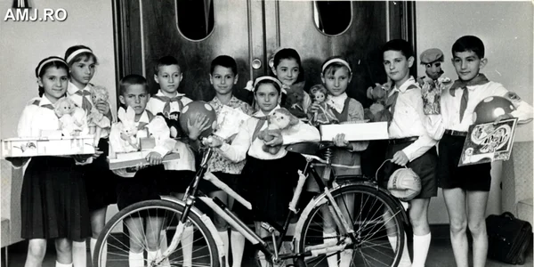 Jucării FOTO Asociaţia Muzeul Jucăriilor