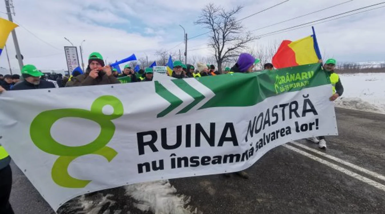 Fermierii români amenință că vor ieși în stradă dacă se vor relua importurile cerealelor din Ucraina