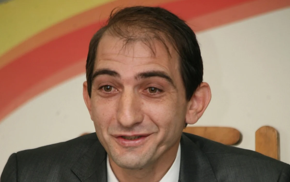Primarul comunei gorjene Săcelu, Florin Jurebie, se îmbogăţeşte cu banii primăriei FOTO Alin Ion