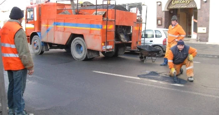 Străzile din oraş au cel mai scump asfalt din ţară