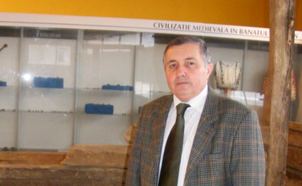 Dumitru Ţeicu aduce istoria la lumină
