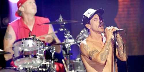 Trupa Red Hot Chili Peppers va sosi în această seară la Bucureşti 