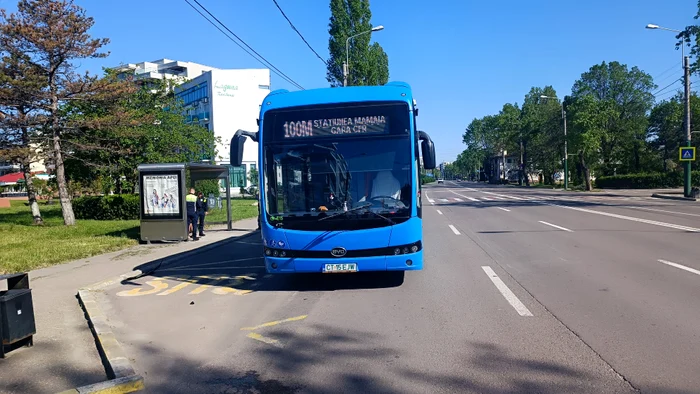 Autobuzul vandalizat sursa foto martor 