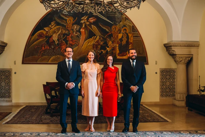 Finii regali din Serbia s-au revăzut cu naşii regali din România. FOTO: Casa Regală a Serbiei