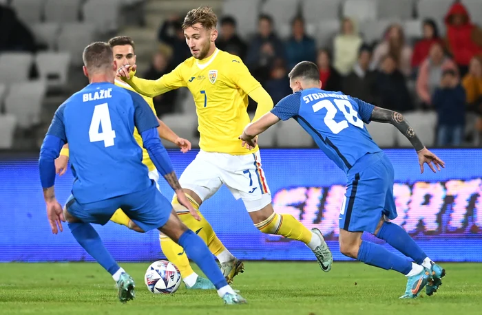 Denis Drăguș, autorul unul gol fantastic în poarta slovenilor. Foto Sportpictures