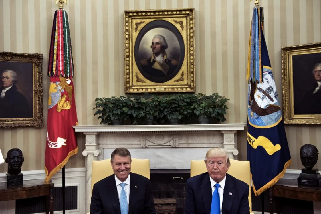 
    Klaus Iohannis, întâlnire la Casa Albă cu Donald TrumpFoto: captură foto/Digi 24  