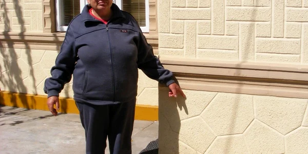 Una din sutele de case care au de suferit