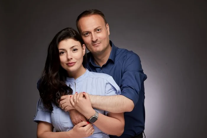 Alexandru Cumpănaşu, alături de soţia sa, Simona 